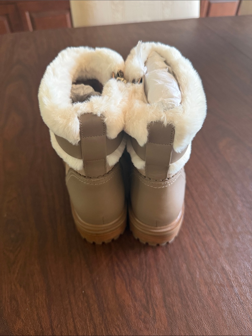 kate spade Bailee Beige Suede Ankle Boots with Cream Faux-Fur Cuff never worn - Picture 5 of 8